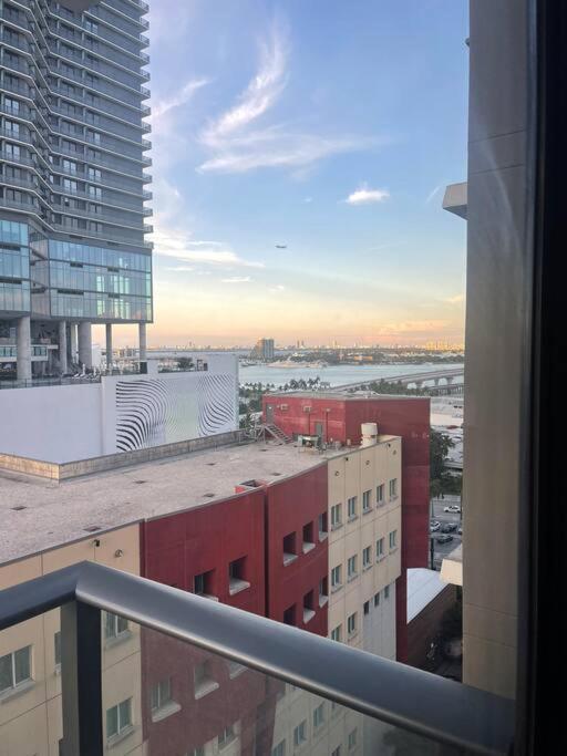 Apartamento Vibrant Studio Downtown Miami Exterior foto